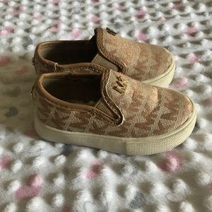 Michael Kors tan toddler shoe -5c